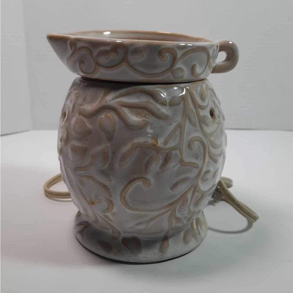 Scentsy Accents Scentsy Wax Warmer Malta Fullsize Retired Tan Beige